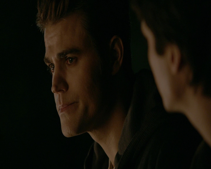 VampireDiaries-dot-nl_VampireDiaries-8x14ItsBeenAHellOfARide1896.jpg