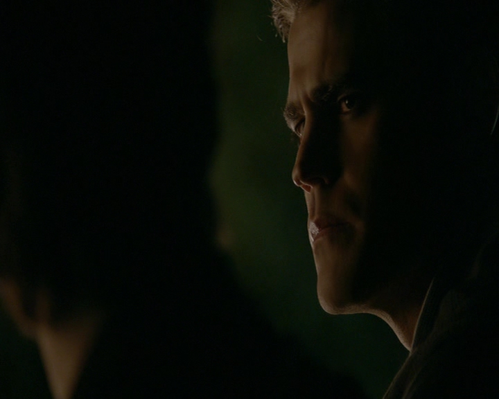 VampireDiaries-dot-nl_VampireDiaries-8x14ItsBeenAHellOfARide1915.jpg