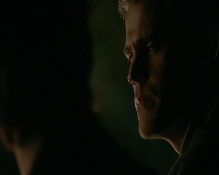 VampireDiaries-dot-nl_VampireDiaries-8x14ItsBeenAHellOfARide1916.jpg