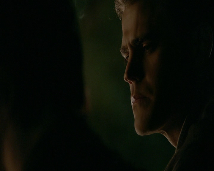 VampireDiaries-dot-nl_VampireDiaries-8x14ItsBeenAHellOfARide1923.jpg