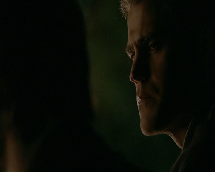 VampireDiaries-dot-nl_VampireDiaries-8x14ItsBeenAHellOfARide1924.jpg