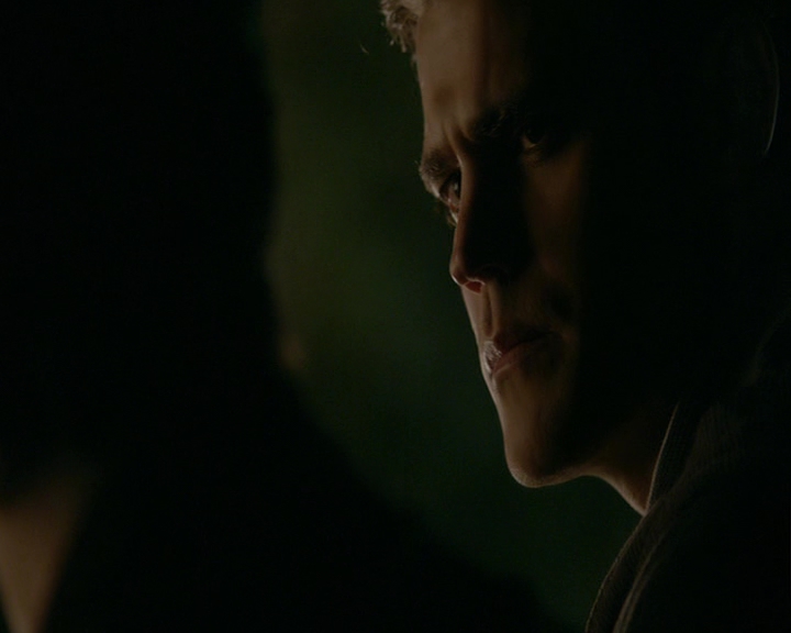 VampireDiaries-dot-nl_VampireDiaries-8x14ItsBeenAHellOfARide1938.jpg