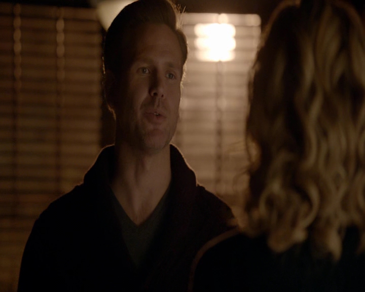 VampireDiaries-dot-nl_VampireDiaries-8x14ItsBeenAHellOfARide1970.jpg