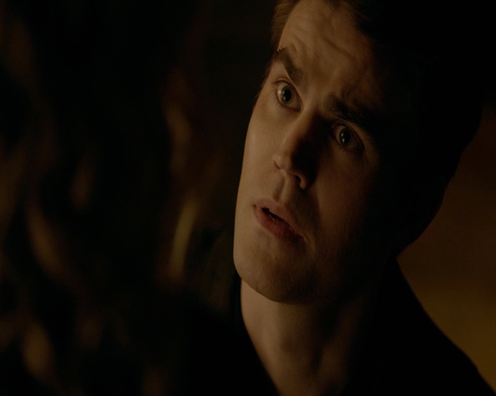 VampireDiaries-dot-nl_VampireDiaries-8x14ItsBeenAHellOfARide2045.jpg