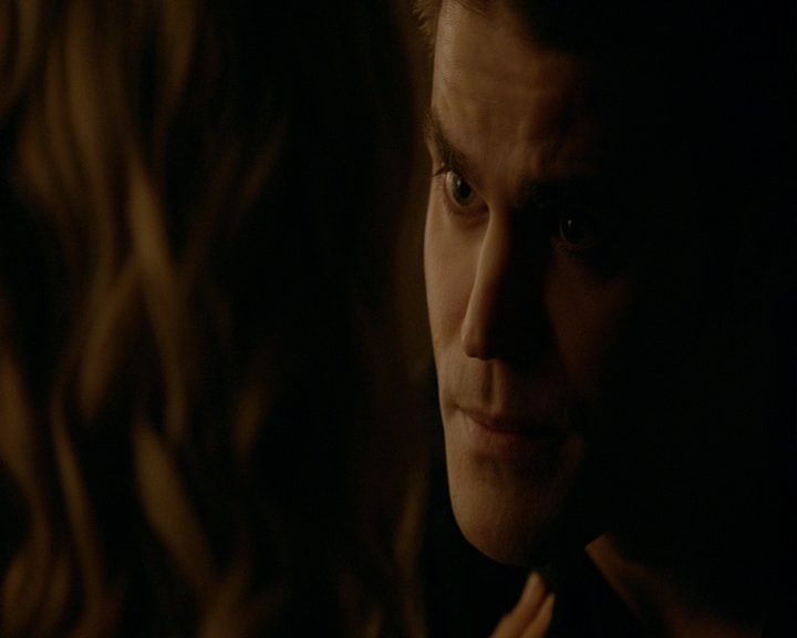 VampireDiaries-dot-nl_VampireDiaries-8x14ItsBeenAHellOfARide2086.jpg