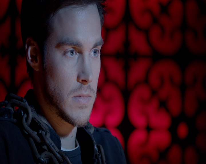VampireDiaries-dot-nl_VampireDiaries-8x14ItsBeenAHellOfARide2176.jpg