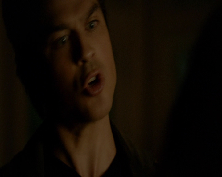 VampireDiaries-dot-nl_VampireDiaries-8x14ItsBeenAHellOfARide2257.jpg