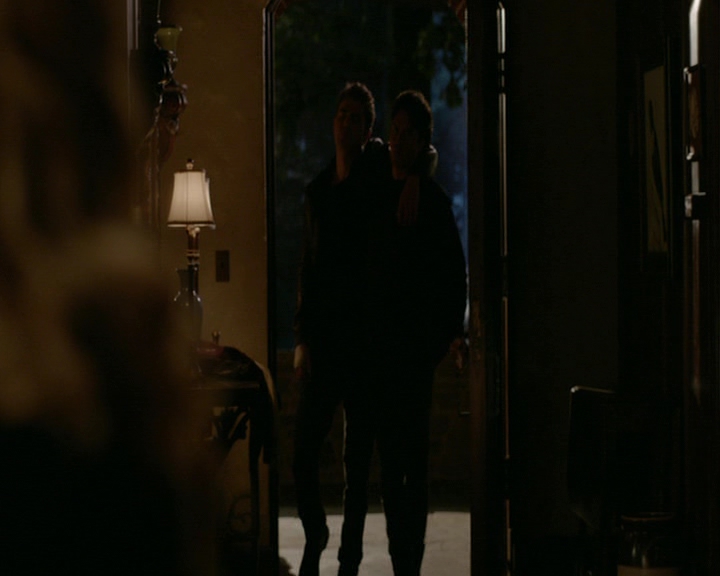 VampireDiaries-dot-nl_VampireDiaries-8x15WerePlanningAJuneWedding0615.jpg