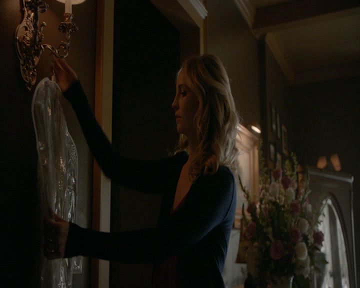 VampireDiaries-dot-nl_VampireDiaries-8x15WerePlanningAJuneWedding0905.jpg