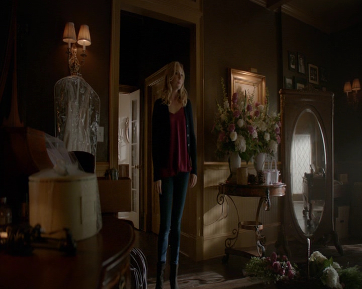 VampireDiaries-dot-nl_VampireDiaries-8x15WerePlanningAJuneWedding0908.jpg