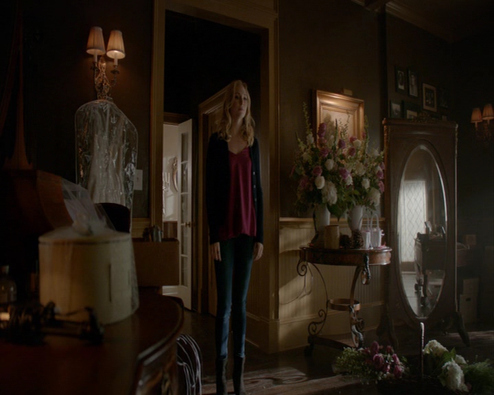 VampireDiaries-dot-nl_VampireDiaries-8x15WerePlanningAJuneWedding0909.jpg