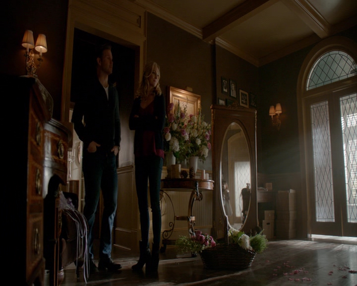 VampireDiaries-dot-nl_VampireDiaries-8x15WerePlanningAJuneWedding0983.jpg