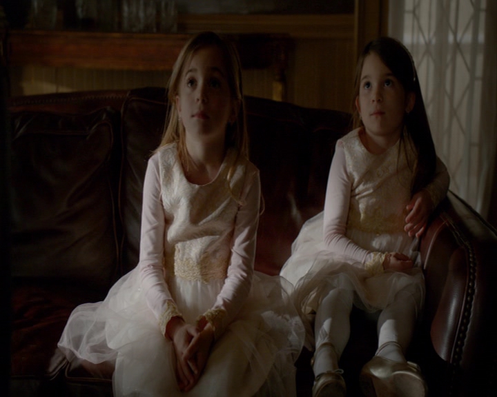 VampireDiaries-dot-nl_VampireDiaries-8x15WerePlanningAJuneWedding1212.jpg