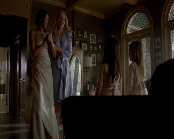 VampireDiaries-dot-nl_VampireDiaries-8x15WerePlanningAJuneWedding1240.jpg