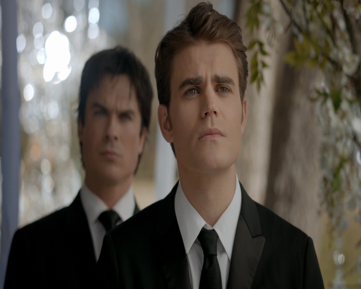 VampireDiaries-dot-nl_VampireDiaries-8x15WerePlanningAJuneWedding1354.jpg