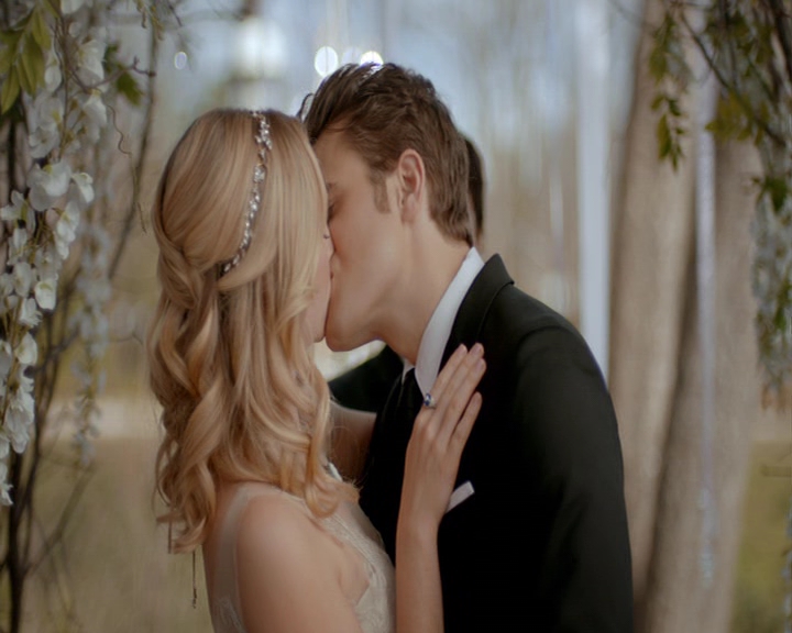 VampireDiaries-dot-nl_VampireDiaries-8x15WerePlanningAJuneWedding1691.jpg