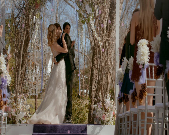 VampireDiaries-dot-nl_VampireDiaries-8x15WerePlanningAJuneWedding1701.jpg