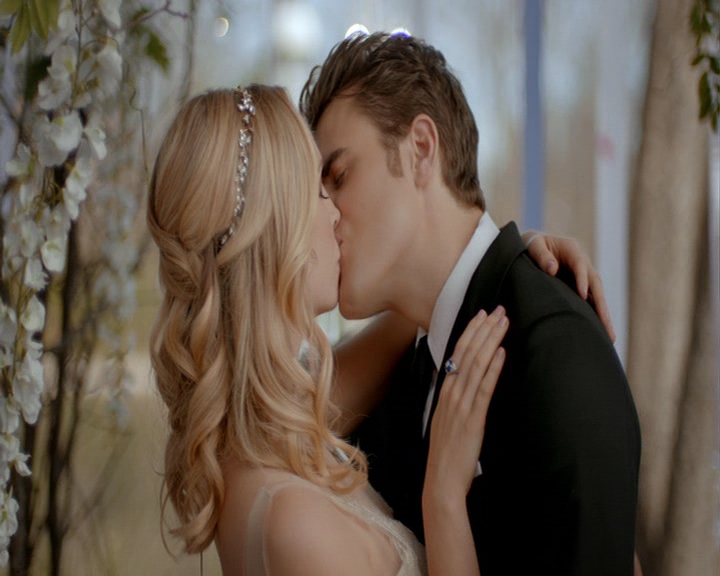 VampireDiaries-dot-nl_VampireDiaries-8x15WerePlanningAJuneWedding1706.jpg