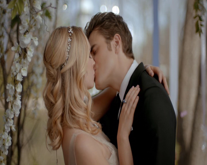 VampireDiaries-dot-nl_VampireDiaries-8x15WerePlanningAJuneWedding1707.jpg