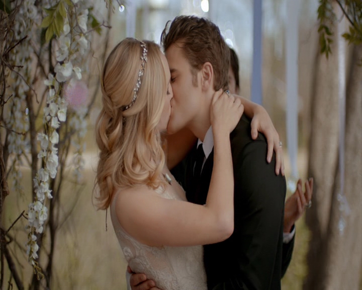 VampireDiaries-dot-nl_VampireDiaries-8x15WerePlanningAJuneWedding1711.jpg