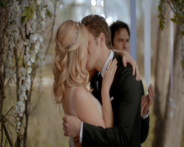 VampireDiaries-dot-nl_VampireDiaries-8x15WerePlanningAJuneWedding1716.jpg