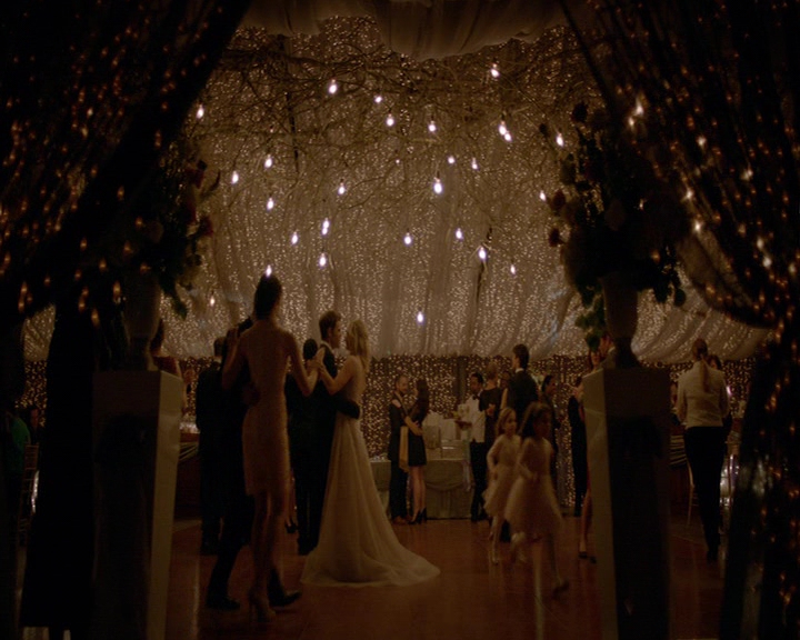 VampireDiaries-dot-nl_VampireDiaries-8x15WerePlanningAJuneWedding1726.jpg