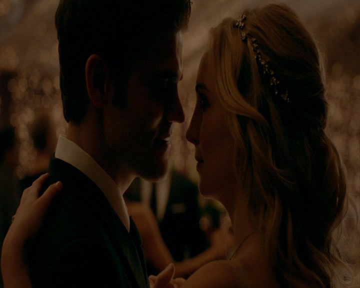 VampireDiaries-dot-nl_VampireDiaries-8x15WerePlanningAJuneWedding1728.jpg