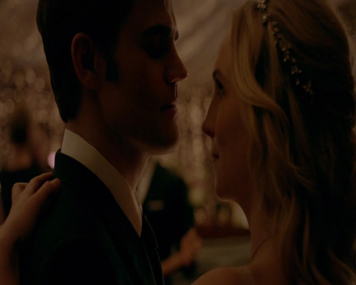 VampireDiaries-dot-nl_VampireDiaries-8x15WerePlanningAJuneWedding1729.jpg