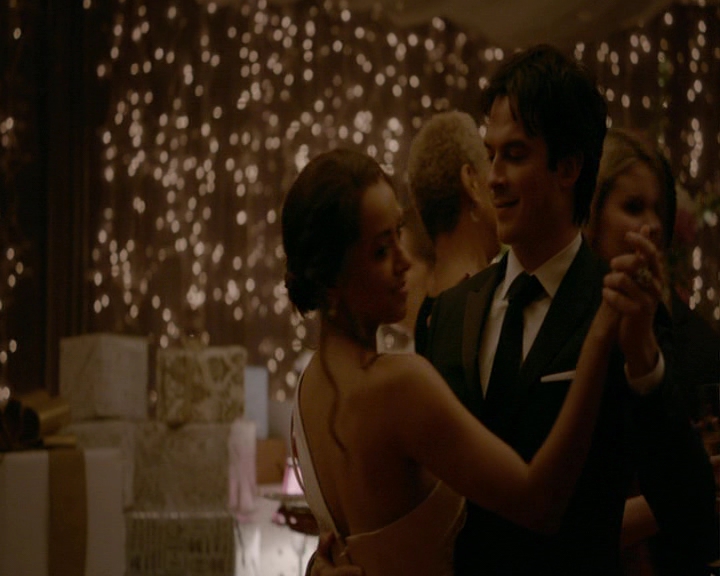 VampireDiaries-dot-nl_VampireDiaries-8x15WerePlanningAJuneWedding1776.jpg