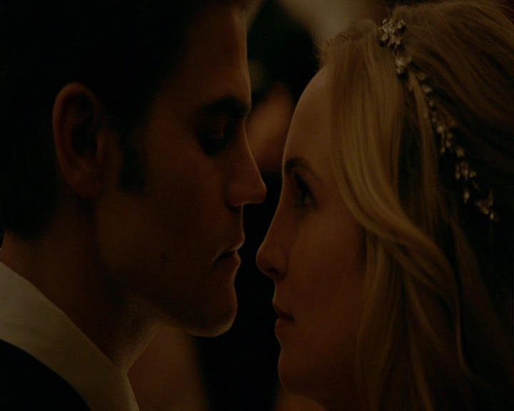 VampireDiaries-dot-nl_VampireDiaries-8x15WerePlanningAJuneWedding1786.jpg