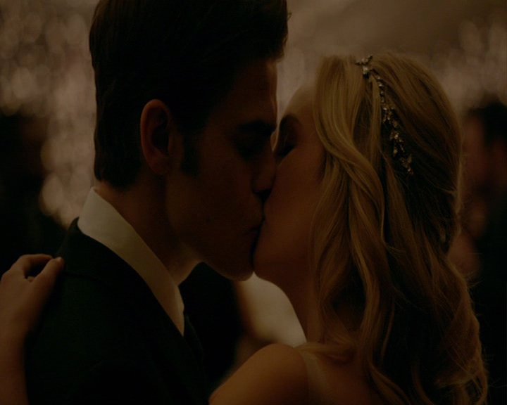 VampireDiaries-dot-nl_VampireDiaries-8x15WerePlanningAJuneWedding1794.jpg