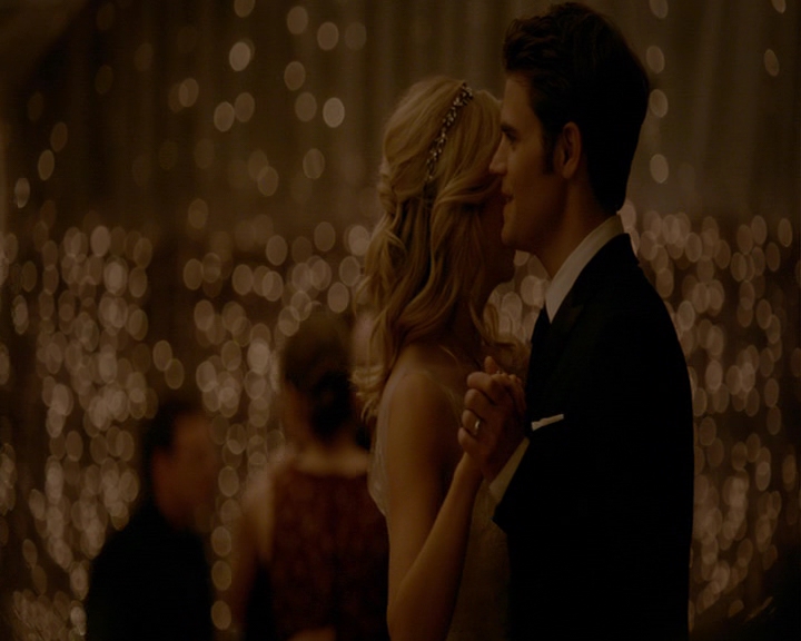 VampireDiaries-dot-nl_VampireDiaries-8x15WerePlanningAJuneWedding1803.jpg