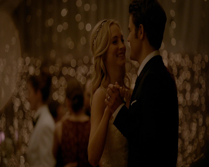 VampireDiaries-dot-nl_VampireDiaries-8x15WerePlanningAJuneWedding1804.jpg