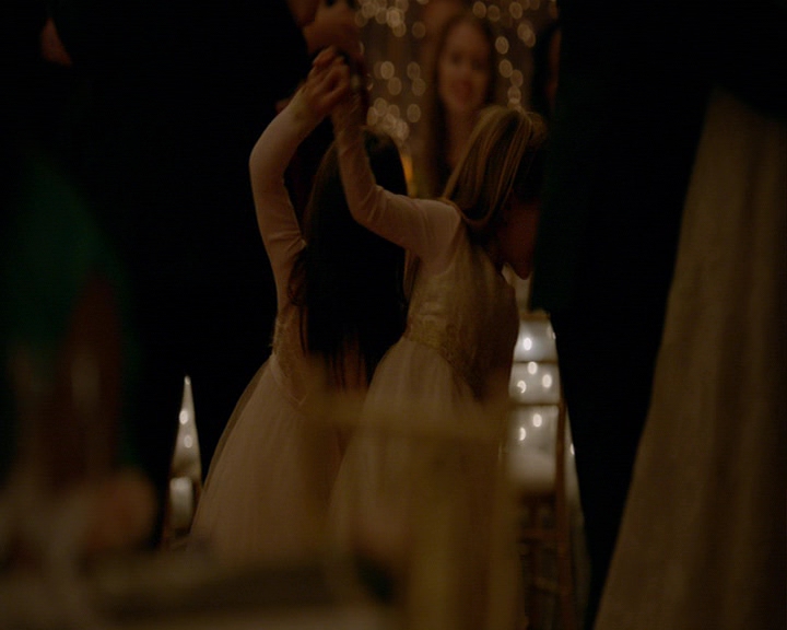 VampireDiaries-dot-nl_VampireDiaries-8x15WerePlanningAJuneWedding1806.jpg