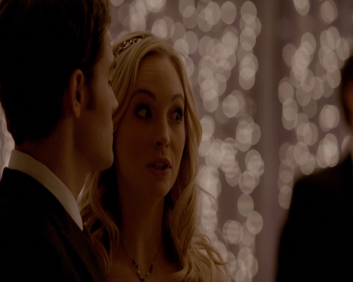 VampireDiaries-dot-nl_VampireDiaries-8x15WerePlanningAJuneWedding1904.jpg