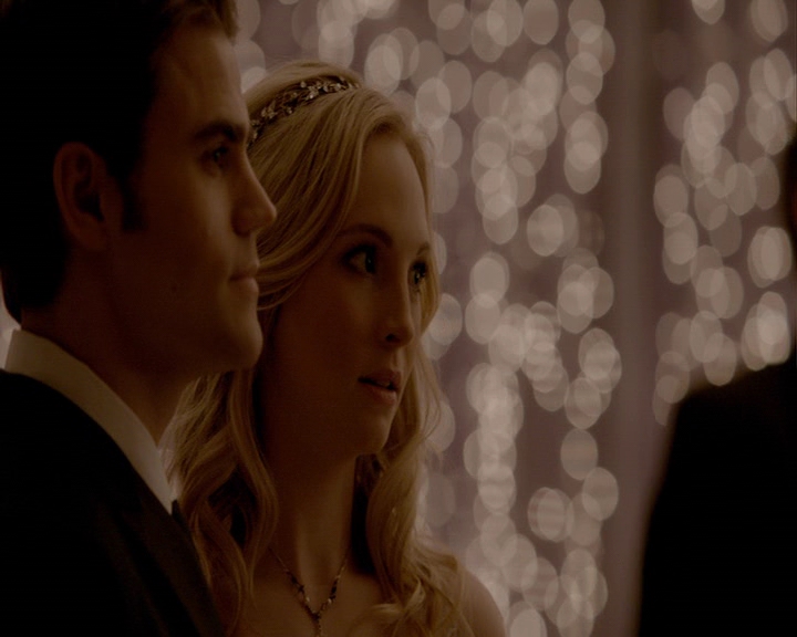 VampireDiaries-dot-nl_VampireDiaries-8x15WerePlanningAJuneWedding1905.jpg