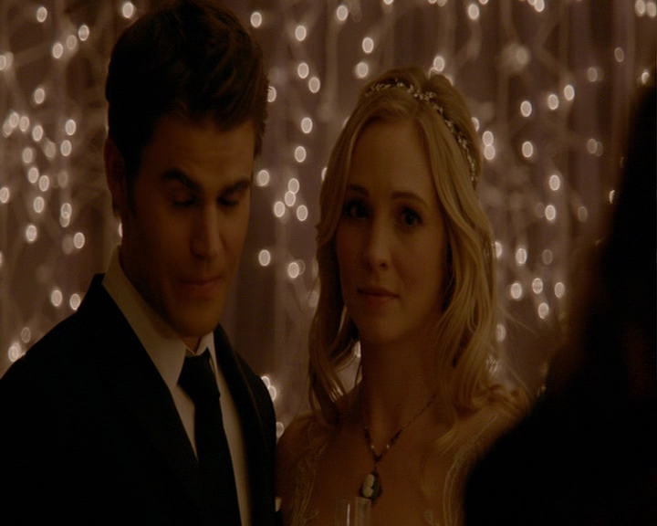 VampireDiaries-dot-nl_VampireDiaries-8x15WerePlanningAJuneWedding1913.jpg