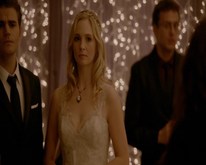 VampireDiaries-dot-nl_VampireDiaries-8x15WerePlanningAJuneWedding1941.jpg