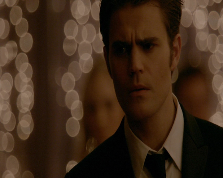 VampireDiaries-dot-nl_VampireDiaries-8x15WerePlanningAJuneWedding1985.jpg