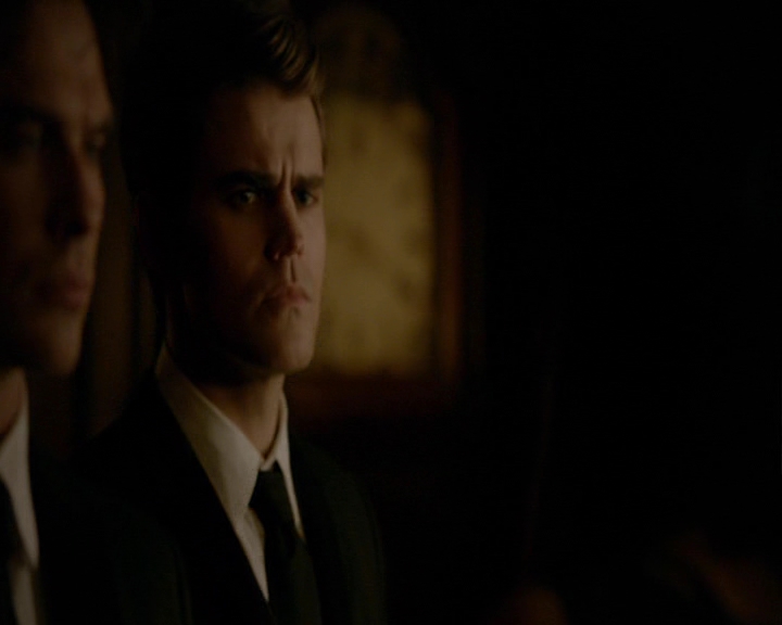 VampireDiaries-dot-nl_VampireDiaries-8x16IWasFeelingEpic0393.jpg