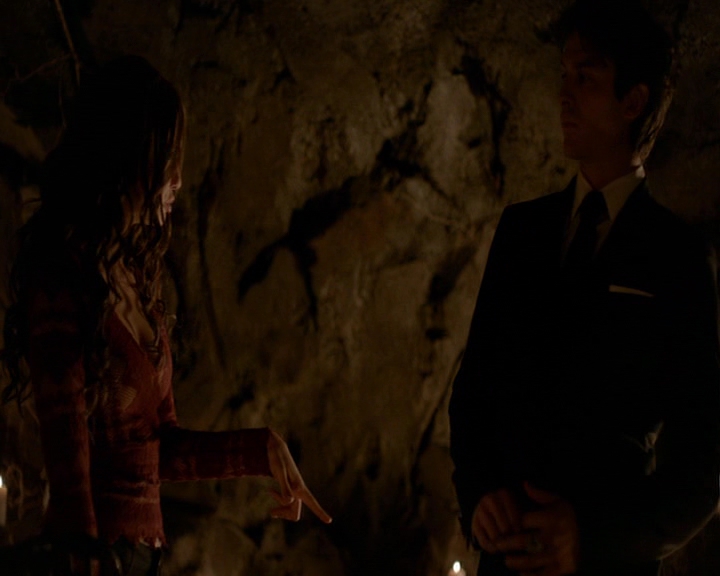 VampireDiaries-dot-nl_VampireDiaries-8x16IWasFeelingEpic0935.jpg