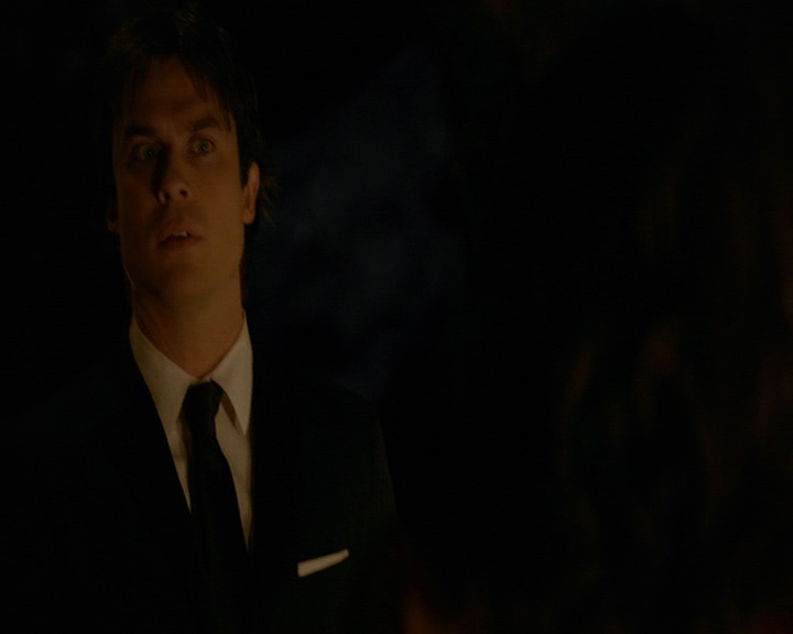 VampireDiaries-dot-nl_VampireDiaries-8x16IWasFeelingEpic0973.jpg