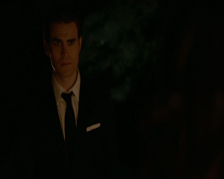 VampireDiaries-dot-nl_VampireDiaries-8x16IWasFeelingEpic0997.jpg