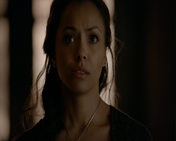 VampireDiaries-dot-nl_VampireDiaries-8x16IWasFeelingEpic1270.jpg