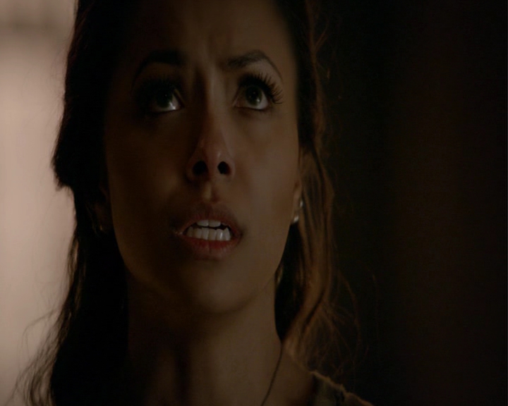 VampireDiaries-dot-nl_VampireDiaries-8x16IWasFeelingEpic1284.jpg