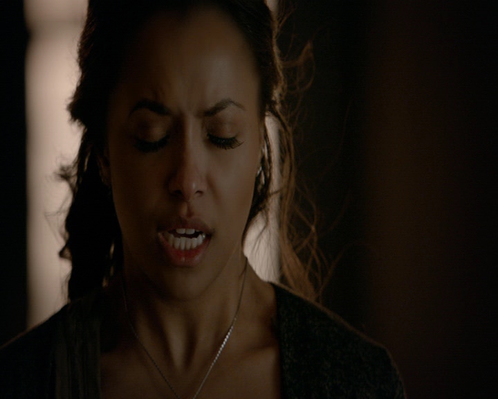 VampireDiaries-dot-nl_VampireDiaries-8x16IWasFeelingEpic1318.jpg