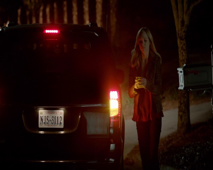 VampireDiaries-dot-nl_VampireDiaries-8x16IWasFeelingEpic1337.jpg