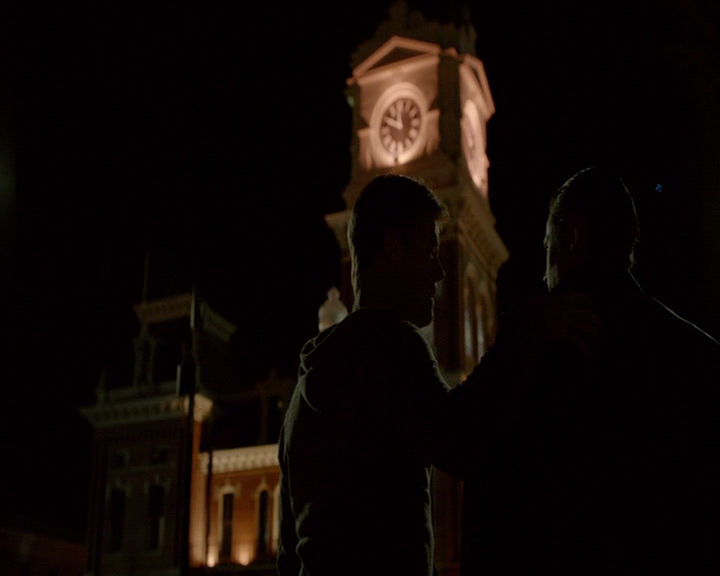 VampireDiaries-dot-nl_VampireDiaries-8x16IWasFeelingEpic1382.jpg