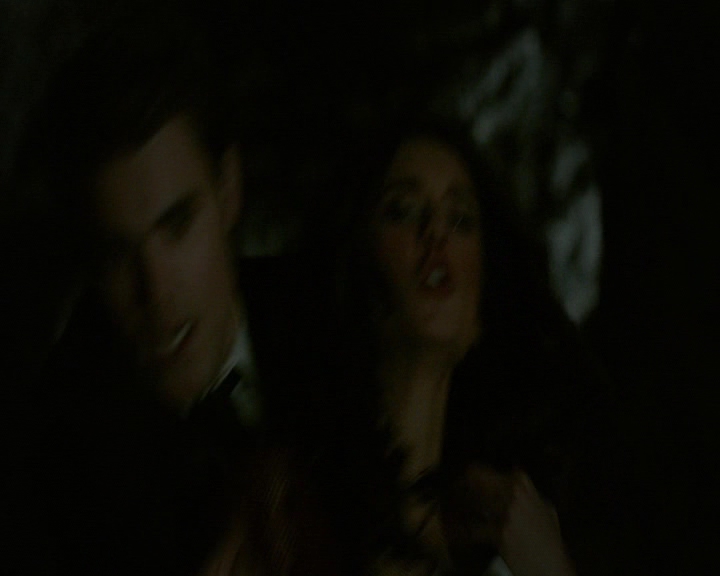 VampireDiaries-dot-nl_VampireDiaries-8x16IWasFeelingEpic1712.jpg