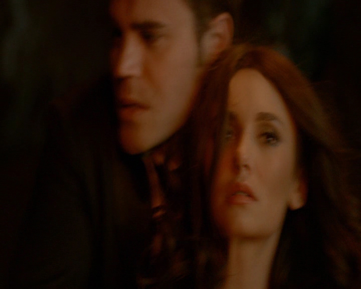 VampireDiaries-dot-nl_VampireDiaries-8x16IWasFeelingEpic1723.jpg